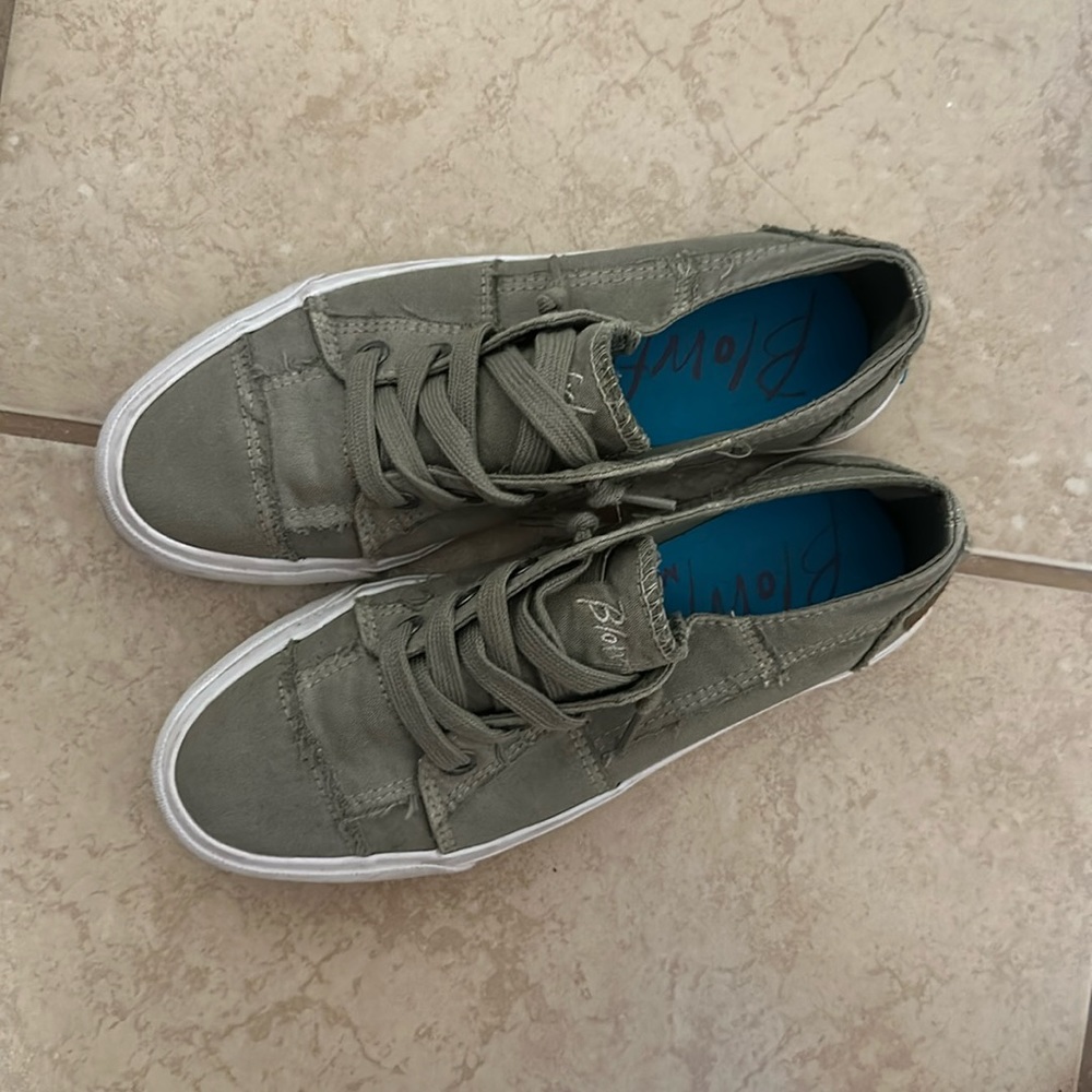 Olive colored blowfish slip on sneakers